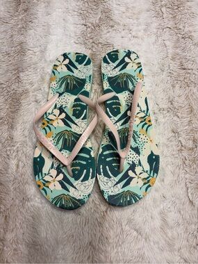 Chatties Tropical Floral Flip Flops with Pink Straps green new 9 10